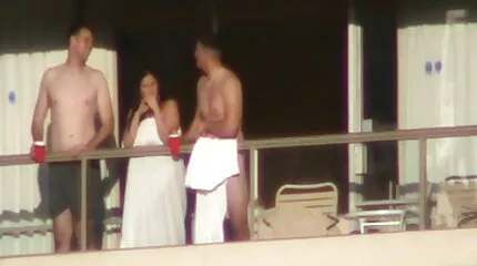 เลสเบี้ยนที่สวยงามเลีย pussies และทำให้พวกเขาแห้งด้วย ดู วีดีโอ หนัง xxx strapon