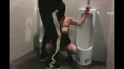 เติมเต็มเจี๊ยบตาสีฟ้าที่มีกระเจี๊ยวในตูด วีดีโอ หนัง sex