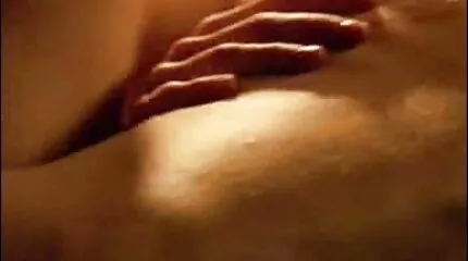 ความงามไม่ได้พัง - เธอนอนลงใต้ดิ๊กทันที คลิป วีดีโอ โป๋