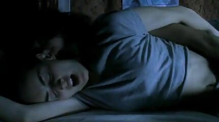 หญิง+ครวญคราง