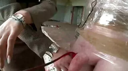 สาวในวันคริสต์มาส fucks กับเพื่อนในหี อยาก ดู วีดีโอ หนัง x